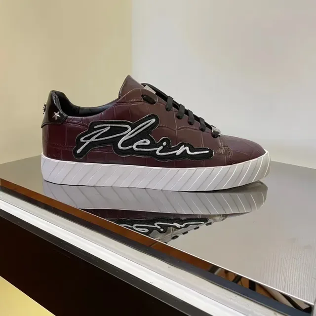 Philipp Plein أحذية رياضية أسلوب حياة جلد أسود بورجوندي مطبوع بتصميم التمساح شعار سكريبت جريء 9