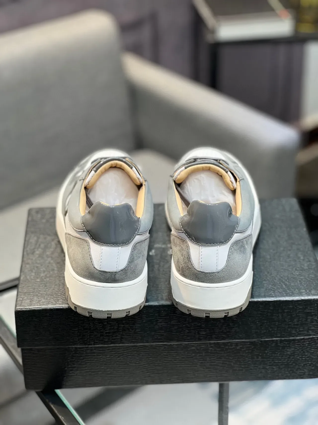 Philipp Plein Tênis Chunky Cinza Branco com Logo Hexagonal Metálico e Upper de Material Misto 8