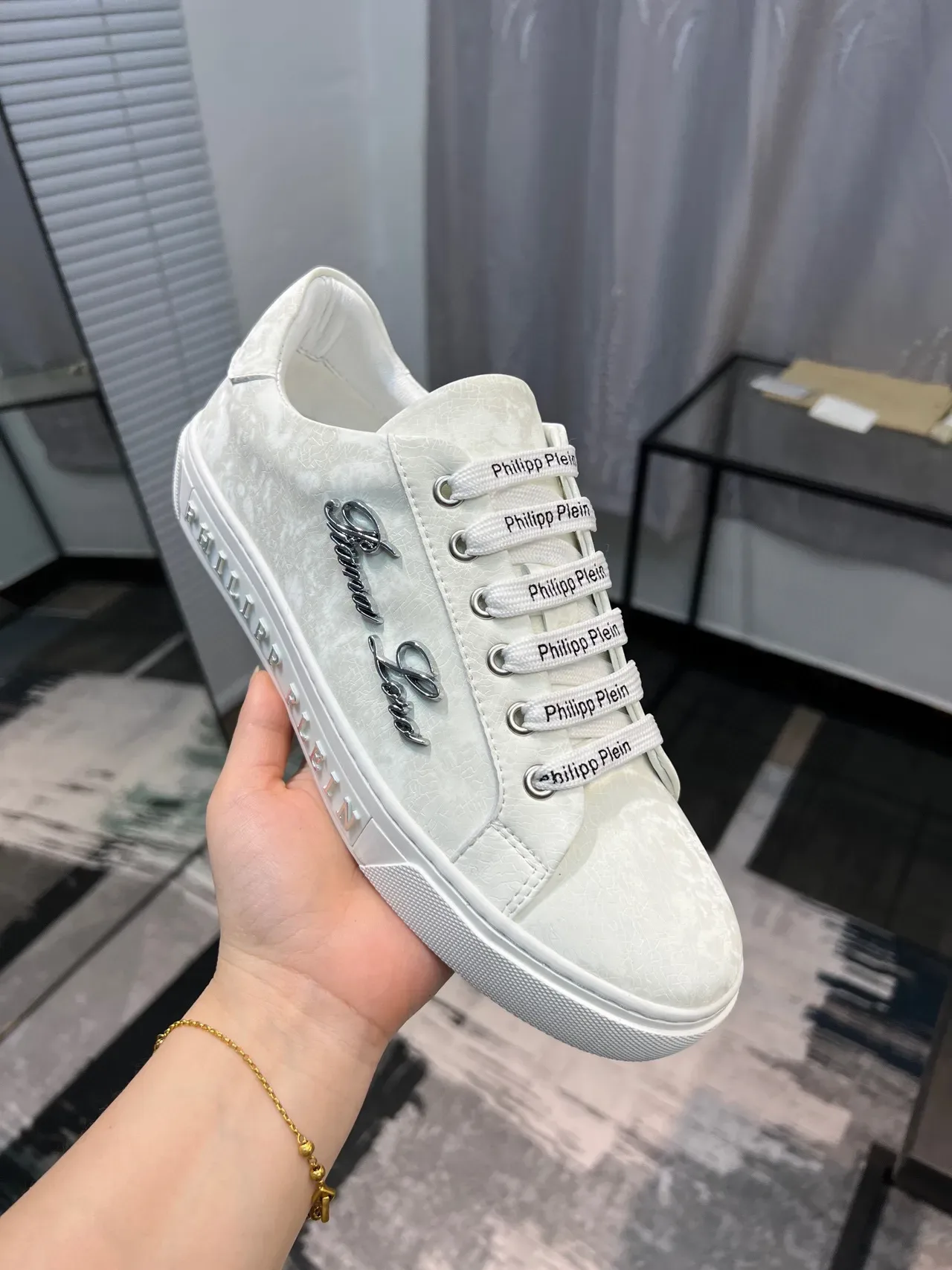 Philipp Plein Lifestyle Sneaker White Silver Leather-Like Upper Embossed Branding Lifestyle Sneakers 6
