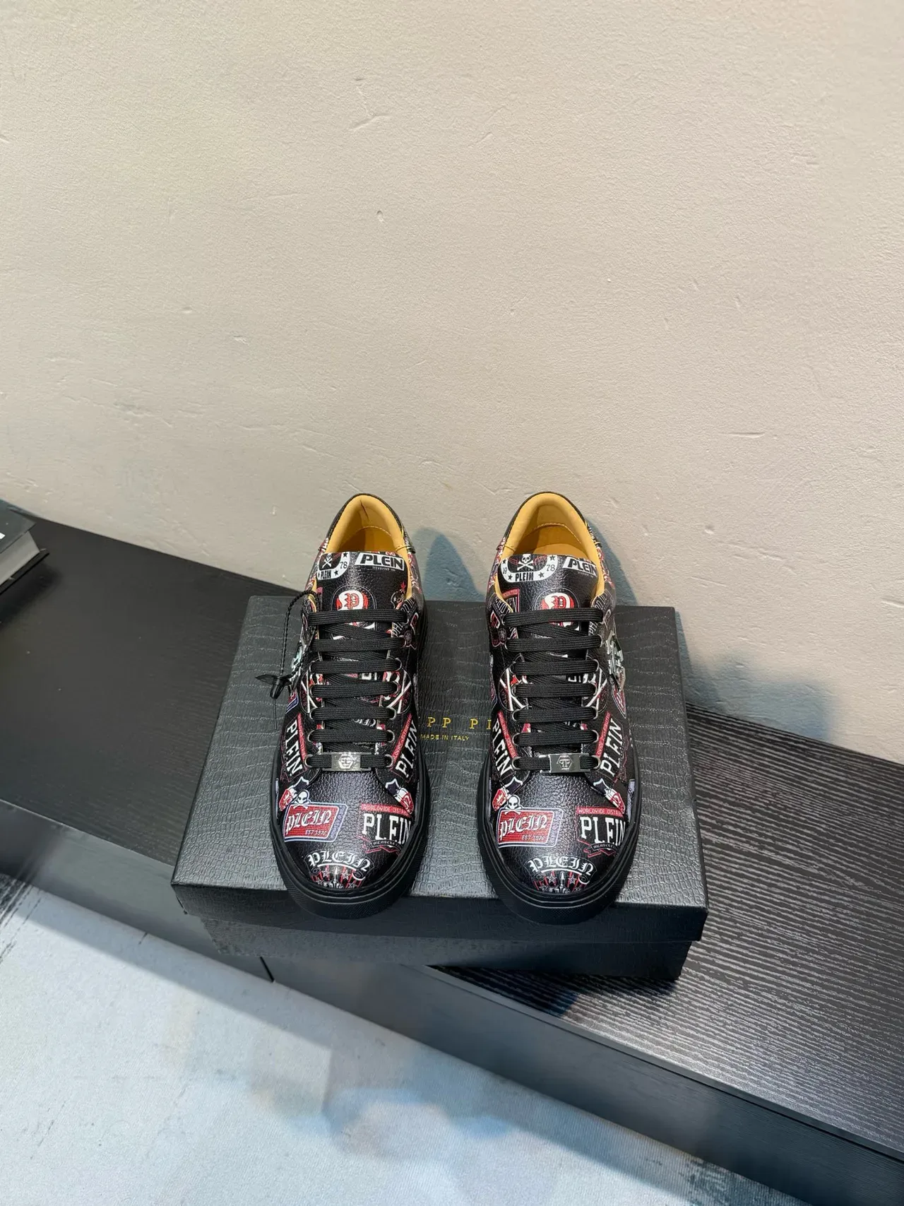 Philipp Plein حذاء أسلوب حياة أسود مطبوع بشعار بالخياطة التركيبية 2