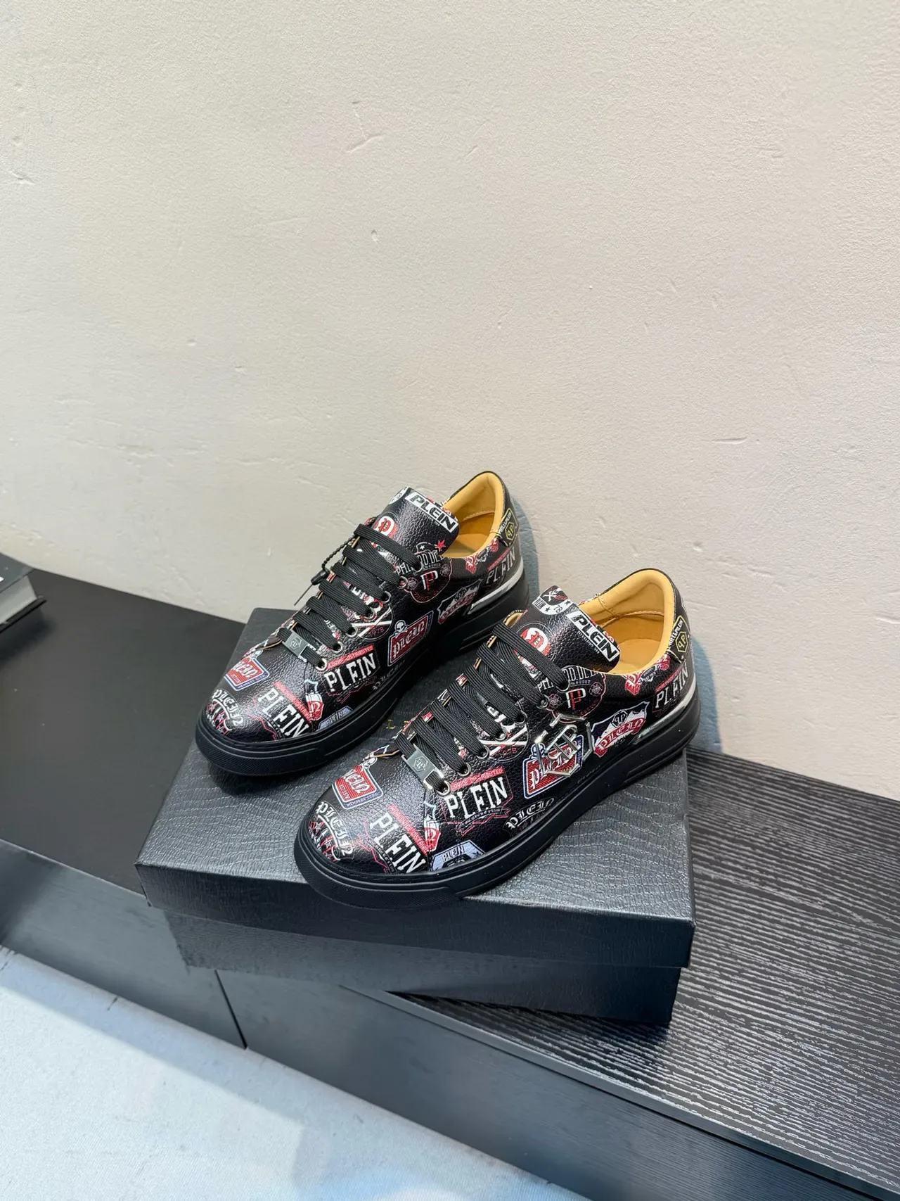 Philipp Plein حذاء أسلوب حياة أسود مطبوع بشعار بالخياطة التركيبية 3