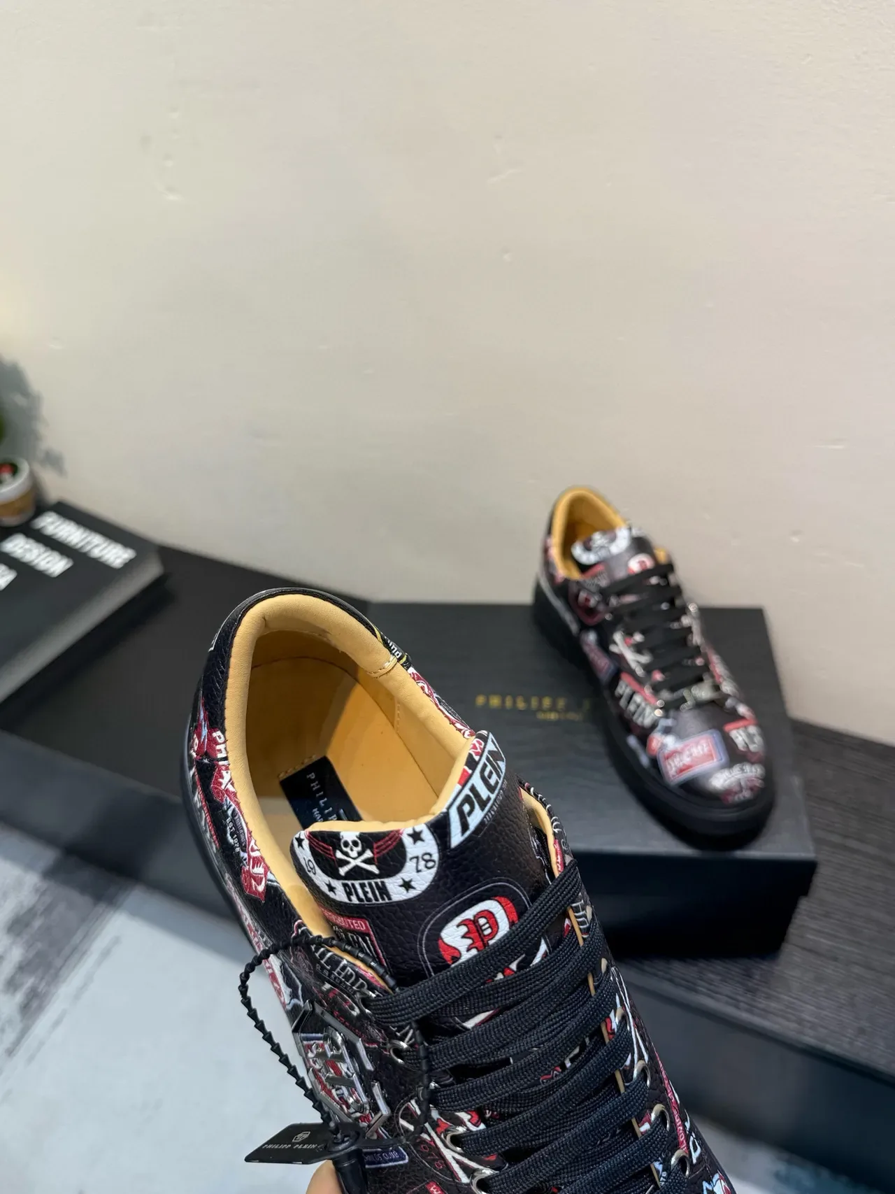 Philipp Plein حذاء أسلوب حياة أسود مطبوع بشعار بالخياطة التركيبية 7