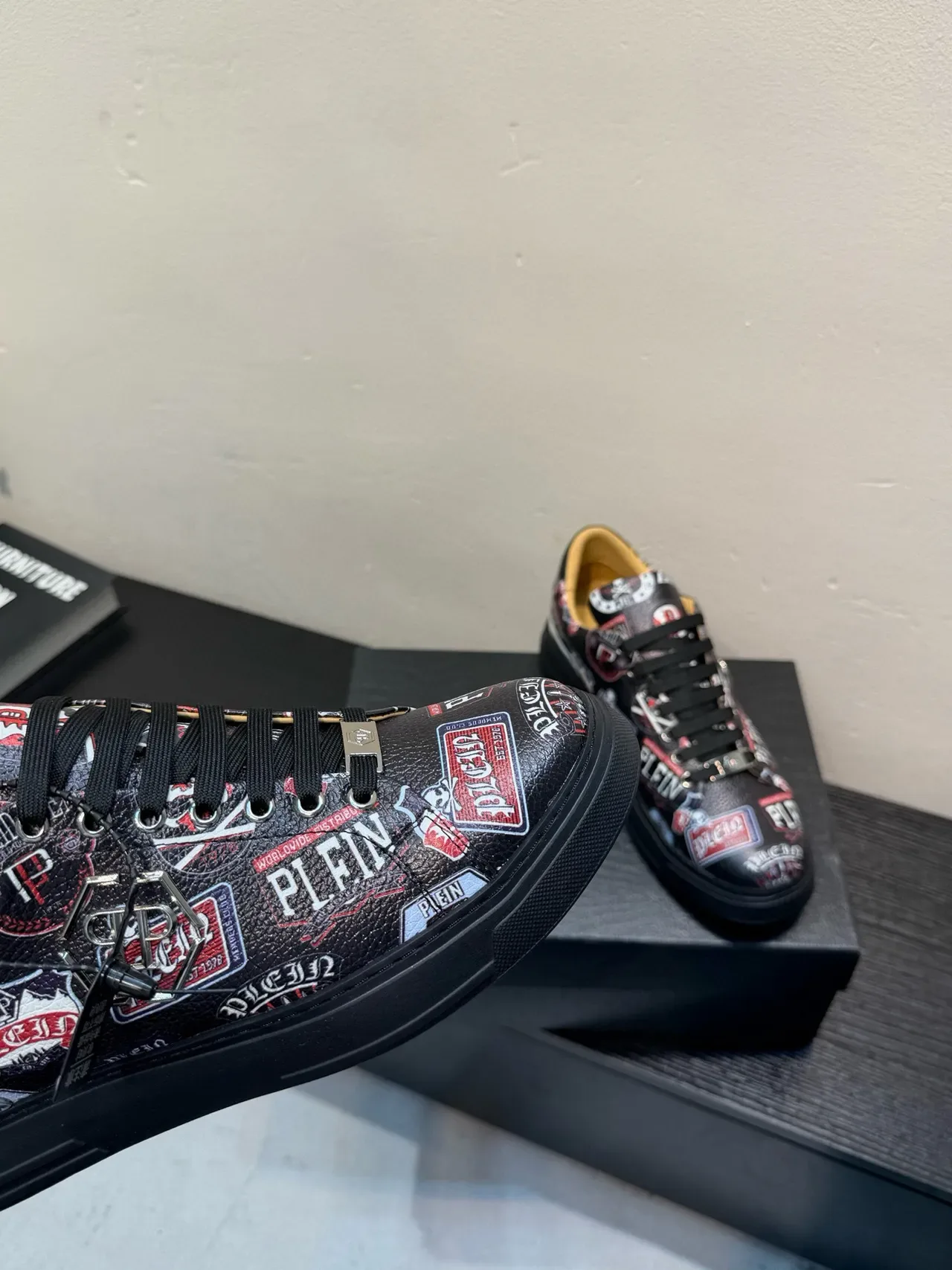 Philipp Plein حذاء أسلوب حياة أسود مطبوع بشعار بالخياطة التركيبية 8