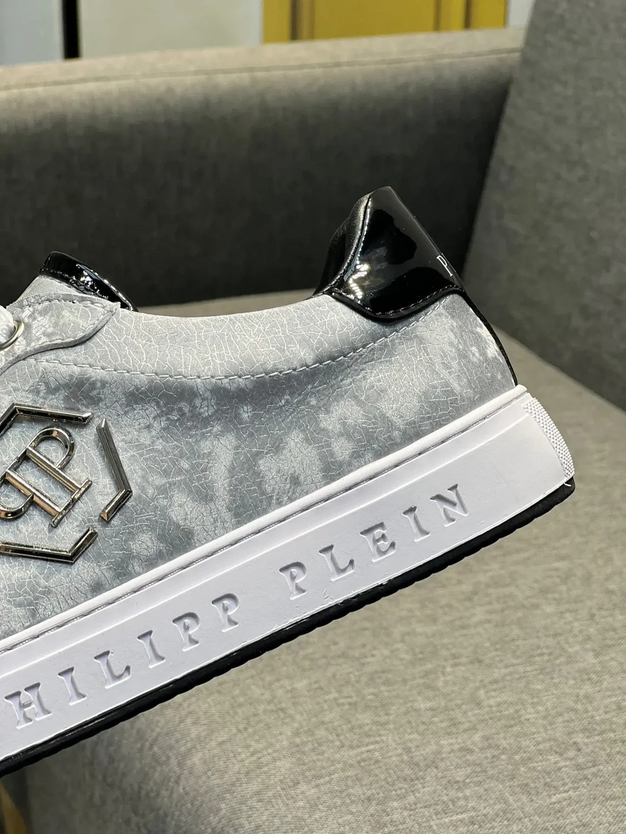 Philipp Plein Metallic Silver Low-Top Lifestyle Sneakers 7