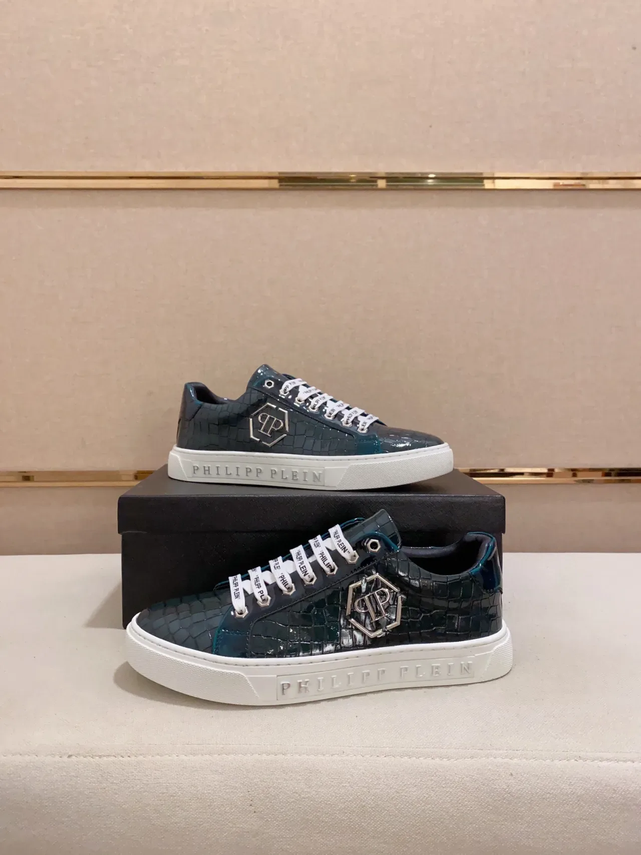 Philipp Plein PP Logo Croc-Embossed Teal Sneakers Lifestyle 6