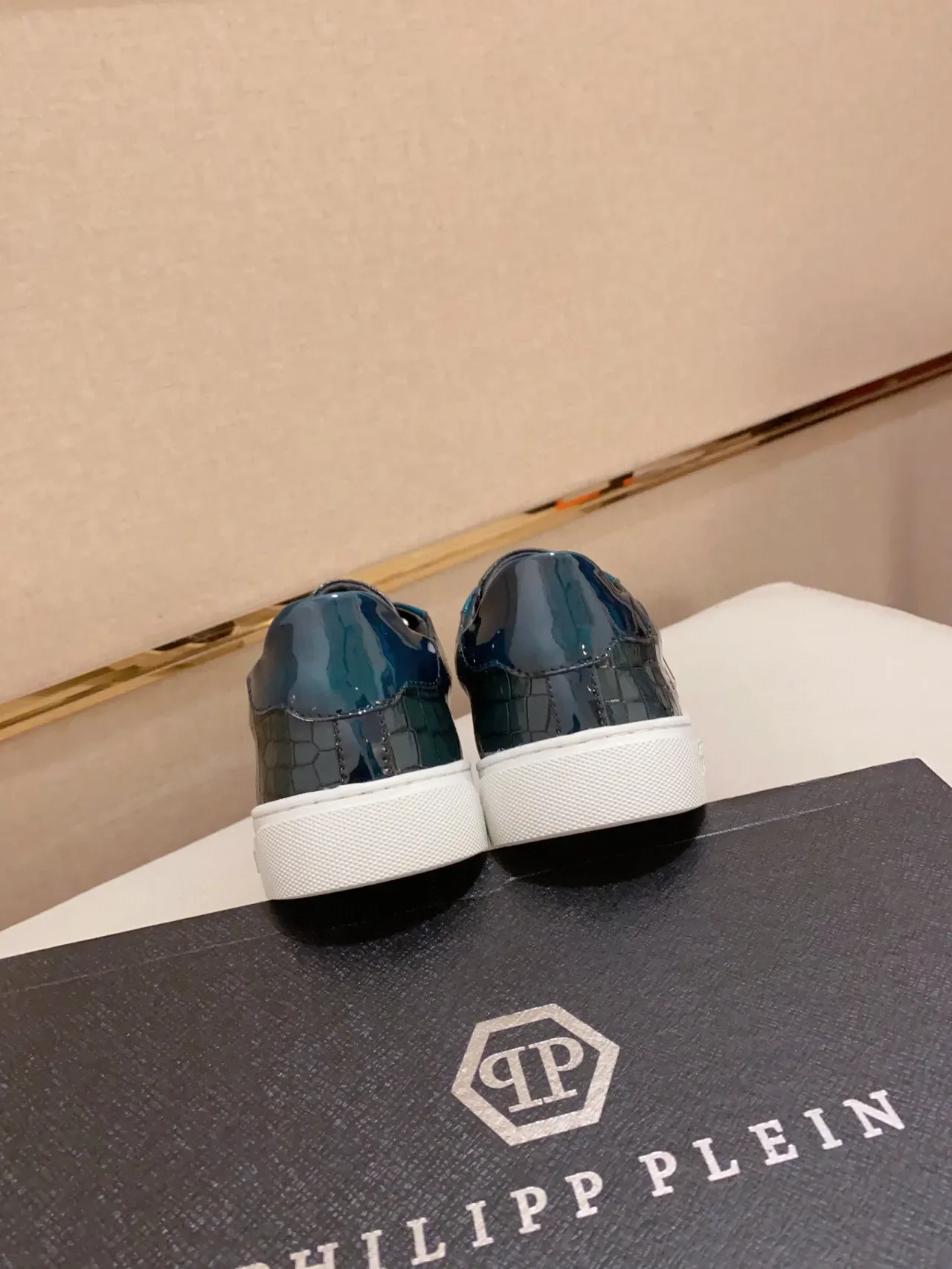 Philipp Plein PP Logo Croc-Embossed Teal Sneakers Lifestyle 7