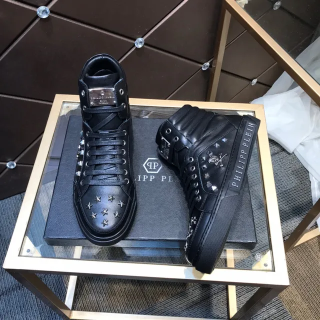 Philipp Plein sneakers lifestyle avec crâne clouté noir haut 7