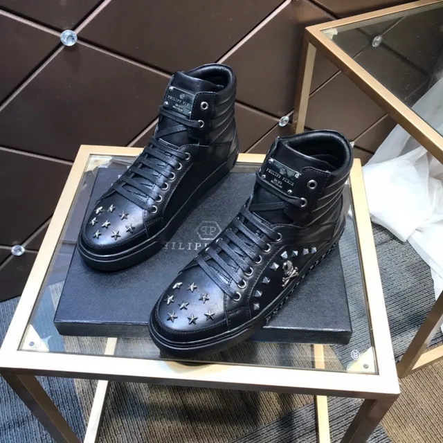 Philipp Plein sneakers lifestyle avec crâne clouté noir haut 8
