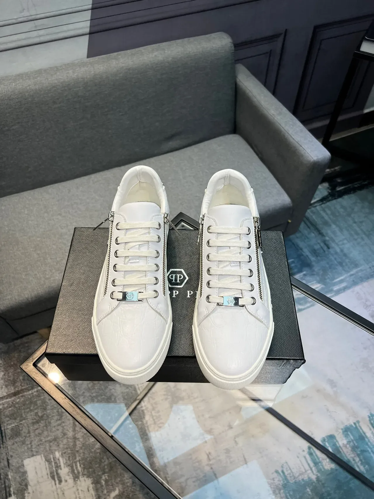 Philipp Plein Blanc cuir texturé détail fermeture éclair sneakers lifestyle 2