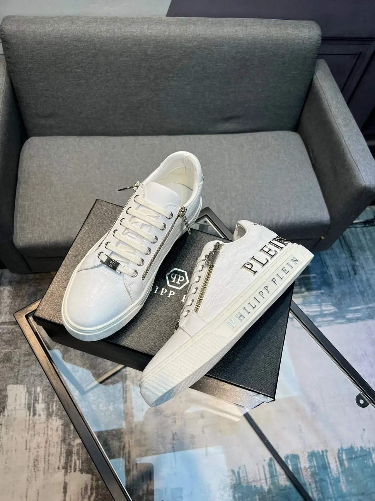 Philipp Plein Blanc cuir texturé détail fermeture éclair sneakers lifestyle 3