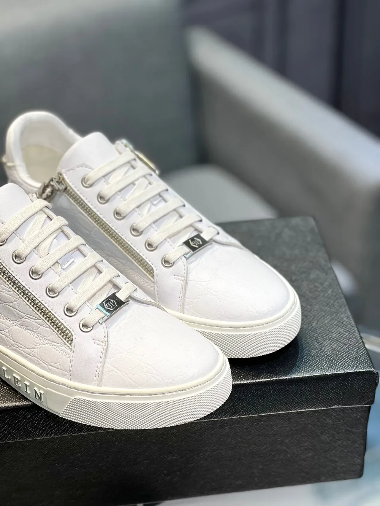 Philipp Plein Blanc cuir texturé détail fermeture éclair sneakers lifestyle 8