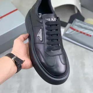 Prada Sneakers Lifestyle Cuir Noir Semelle Plateforme