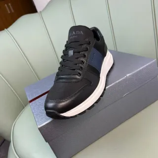 Prada Black Navy جلد ونايلون شريط جانبي علوي أحذية رياضية نمط حياة