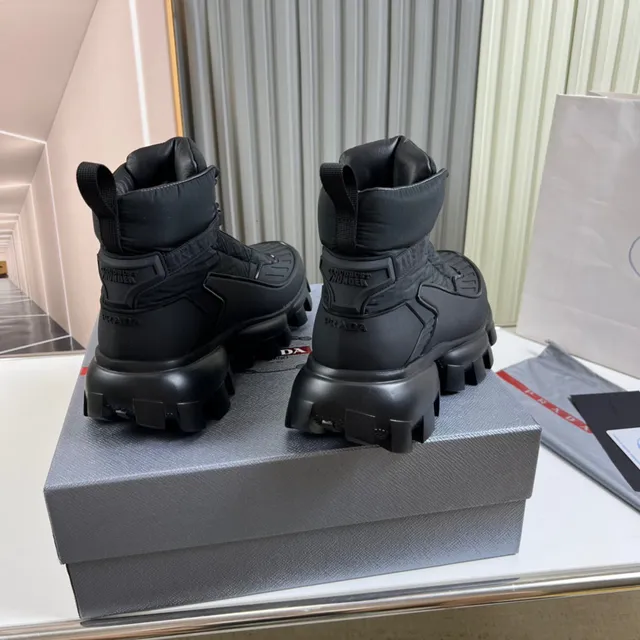 Prada Black Quilted Nylon Upper Chunky Lug Sole Work Boots 7