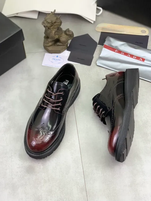 Prada burdeos negro dos tonos cuero pulido brogue ala 5