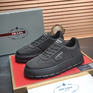 Prada Cloudbust أحذية رياضية سوداء لنمط الحياة