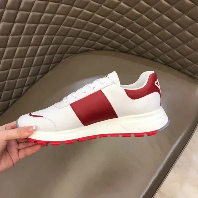 Prada Cloudbust Blanc et Rouge Sneakers Lifestyle 3