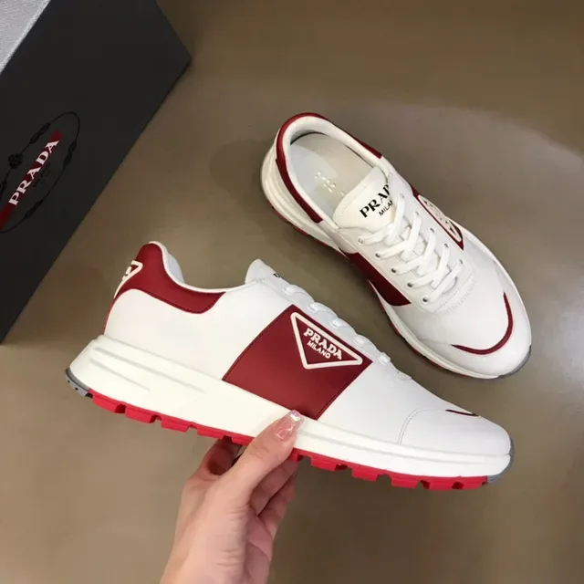 Prada Cloudbust Blanc et Rouge Sneakers Lifestyle 5