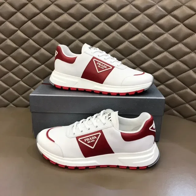 Prada Cloudbust Blanc et Rouge Sneakers Lifestyle 7