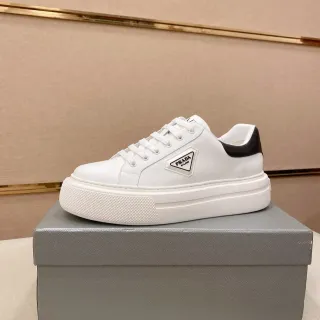 Prada Cloudbust Sneakers Lifestyle Cuir Blanc Plateforme