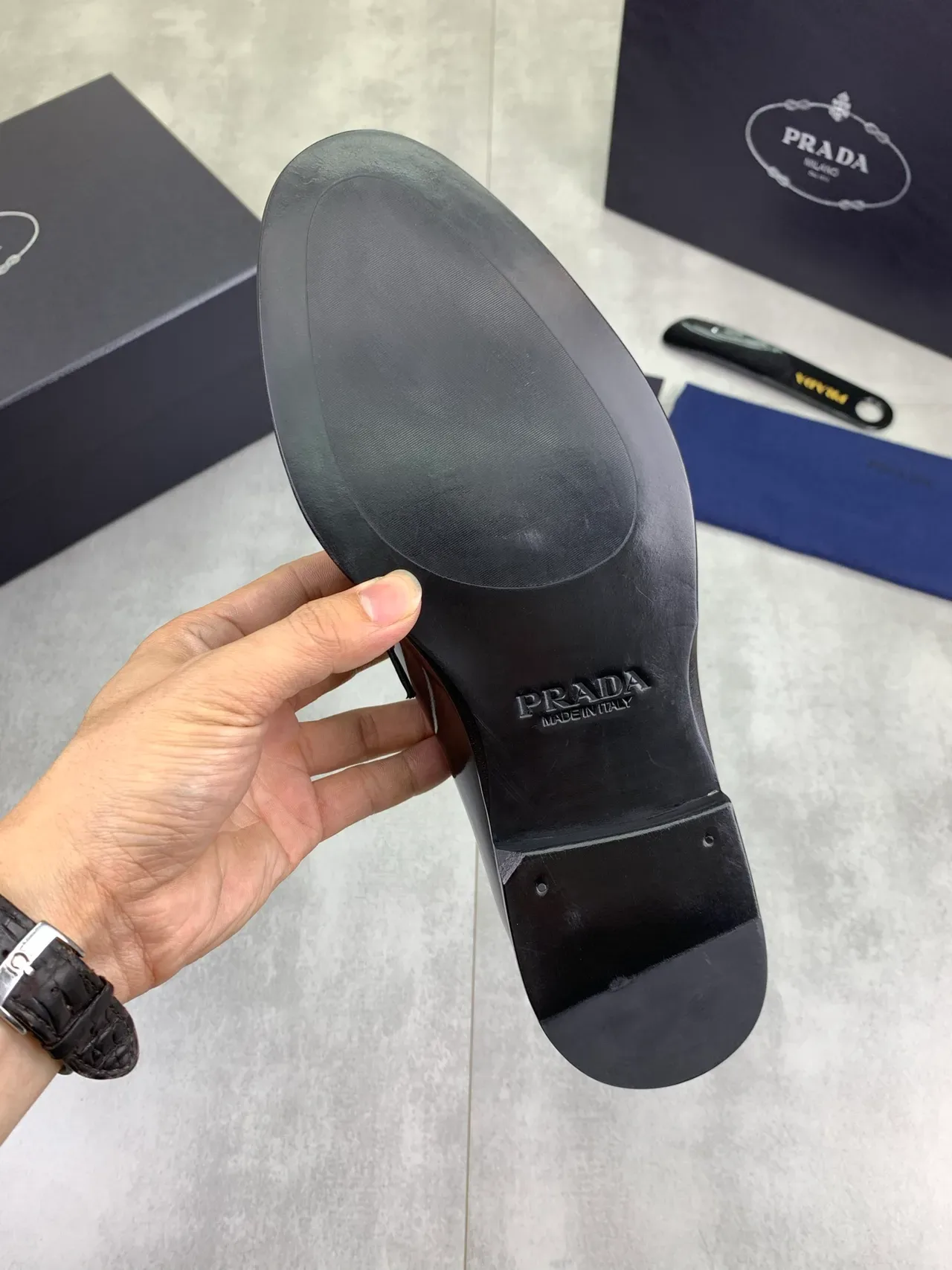 Prada Penny Loafer Noir et Marron Cuir Patent Brillant 3