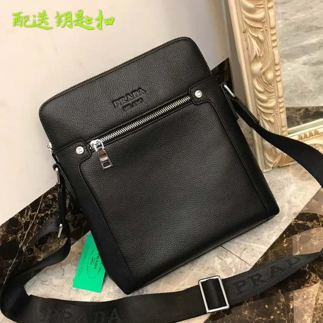 Prada Re-Edition 2005 Black Pebbled Leather Messenger Bag 5