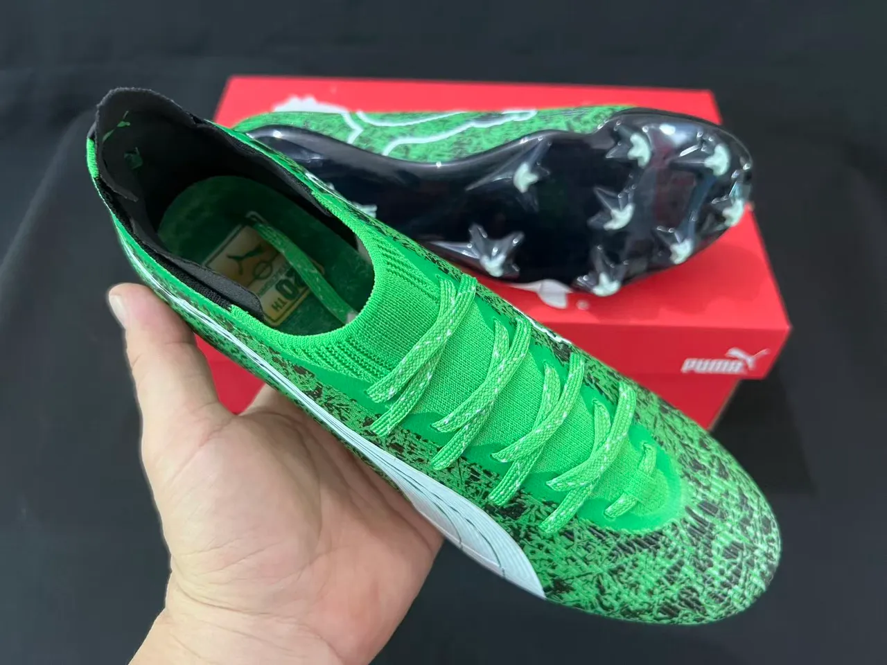 Puma Future Z Verde Branco Parte superior tricotada Padrão texturizado de grama Campo firme Sapatos de futebol 10