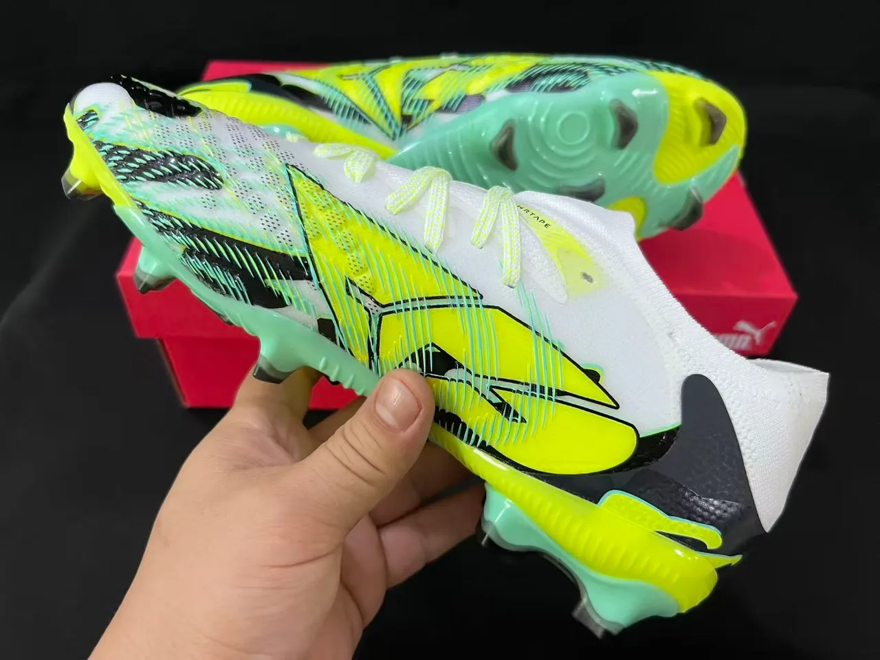 Puma Future Z jaune vert bas cut haut à encolure chaussette sol ferme chaussures de football 4