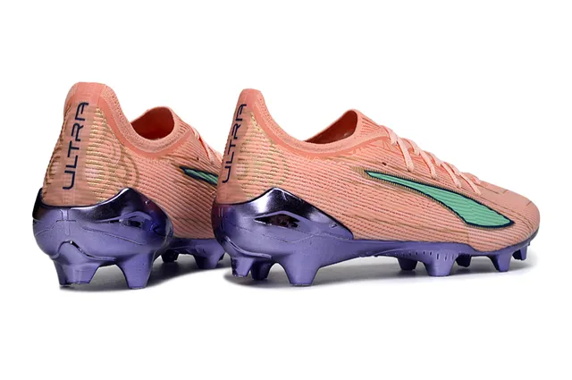 Puma Chaussures de football upper rose et vert tricoté semelle iridescente terrain ferme 5
