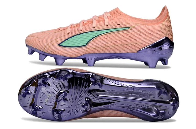 Puma Chaussures de football upper rose et vert tricoté semelle iridescente terrain ferme 6