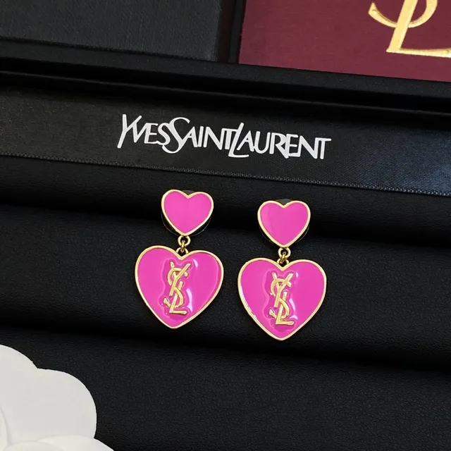 Saint Laurent أقراط إيمل مونوغرام مزدوجة القلب 4