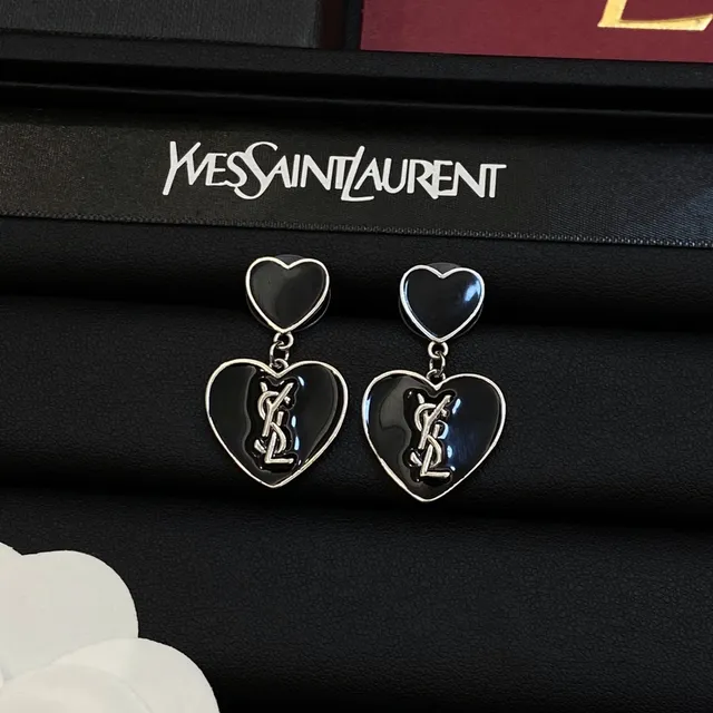 Saint Laurent أقراط إيمل مونوغرام مزدوجة القلب 6