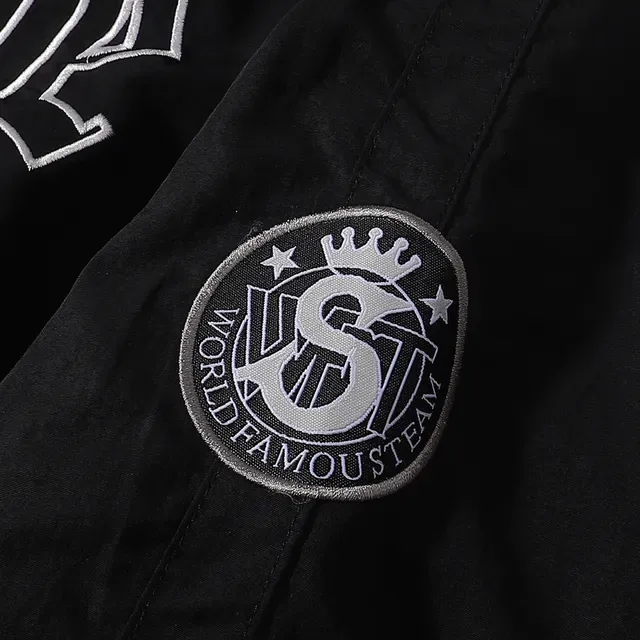 Supreme Windbreaker com Logo Gótico e Colorblock 8