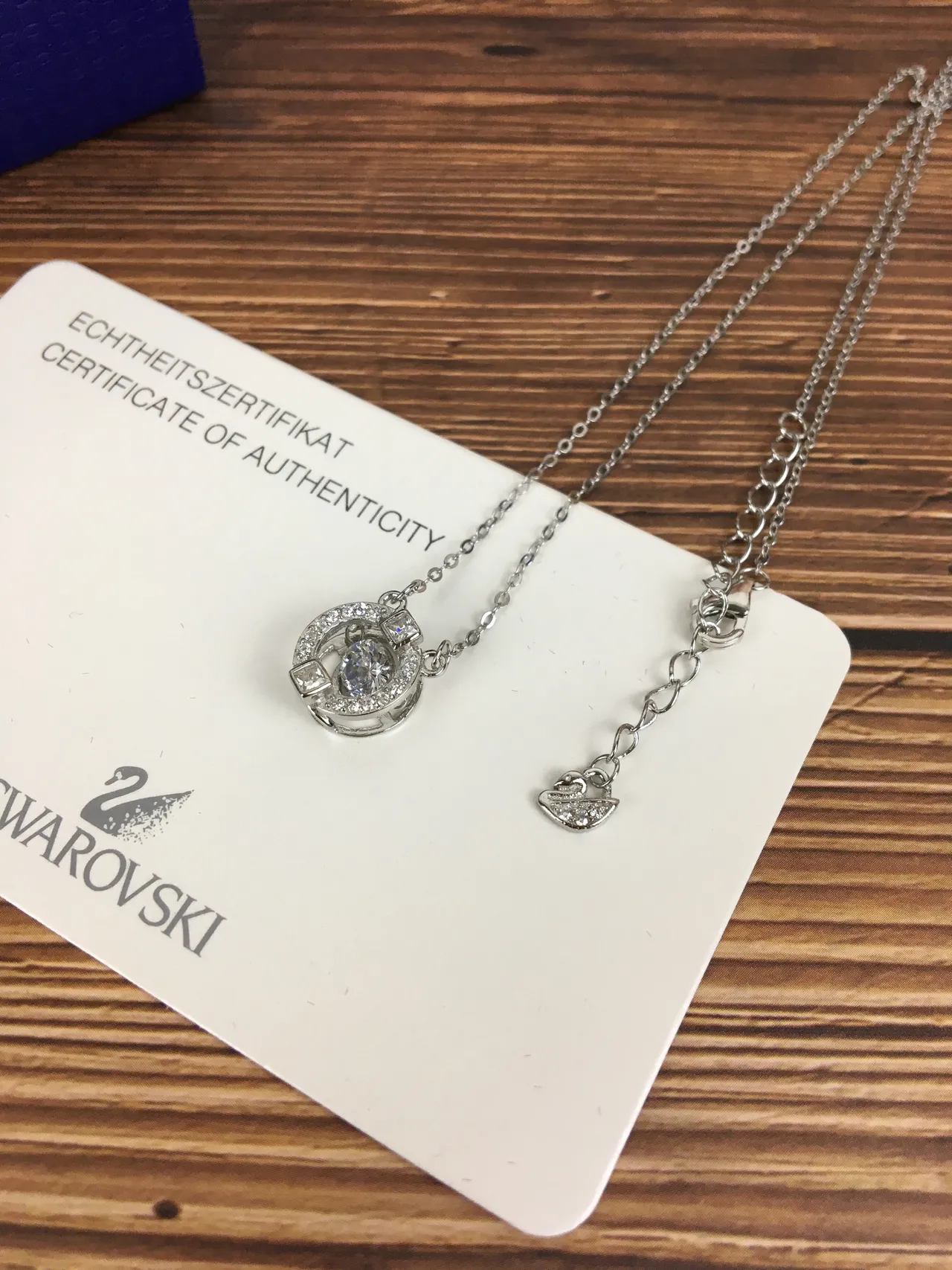 Swarovski Dazzling Circle Silver Transparent Delicate Chain Circular Pendant Necklace 2