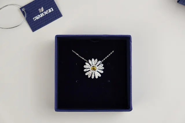 Swarovski Silver Yellow Daisy-Shaped Pendant Pave-Set Crystals Necklace 6