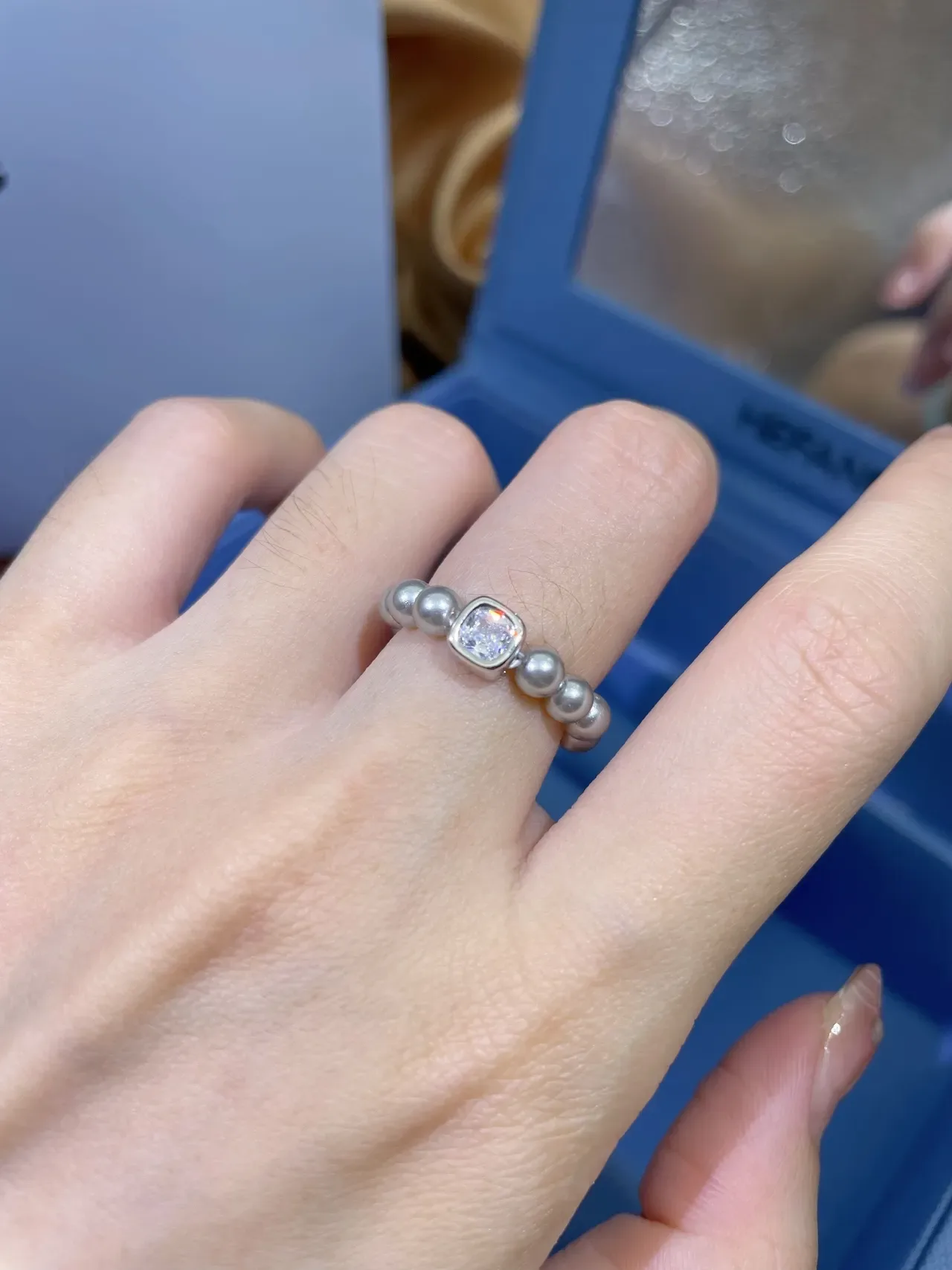 Tiffany & Co. Bague en perle grise et pierre à coupe coussin 3