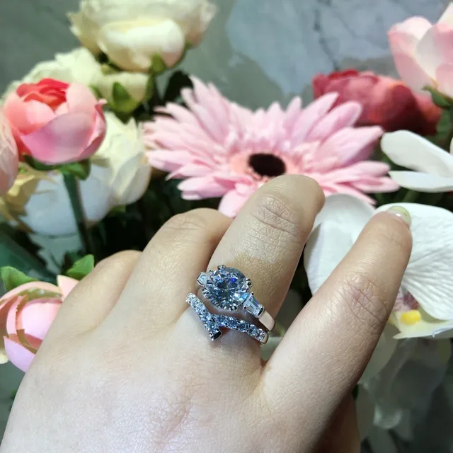 Tiffany & Co. Bague diamant Novo-Style avec diamants ronds brillants et baguettes 3