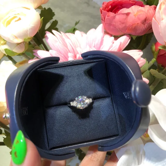 Tiffany & Co. Bague diamant Novo-Style avec diamants ronds brillants et baguettes 4