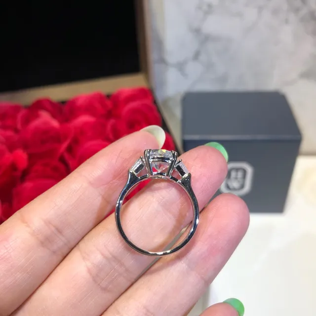Tiffany & Co. Bague diamant Novo-Style avec diamants ronds brillants et baguettes 5