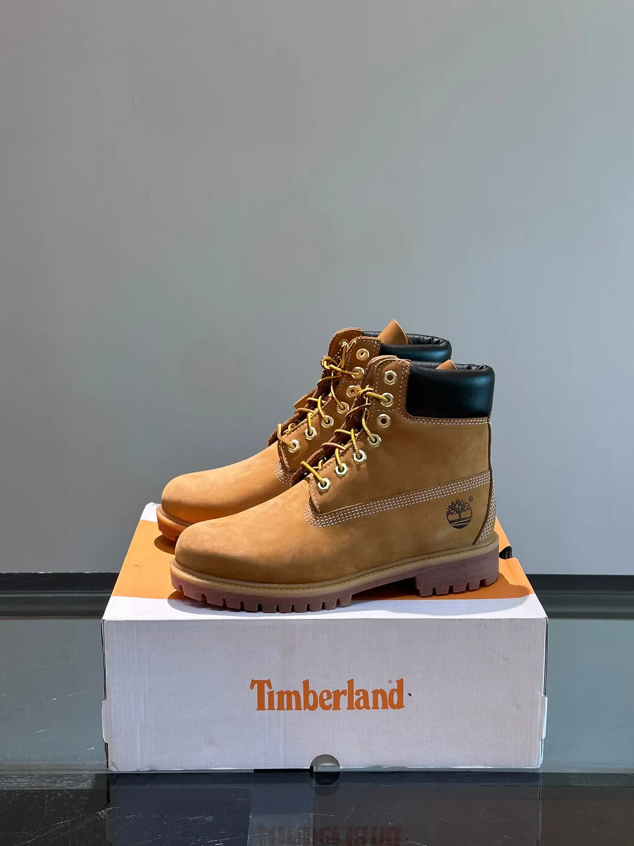 Timberland Premium 6-Inch Tan Nubuck حذاء عمل 8