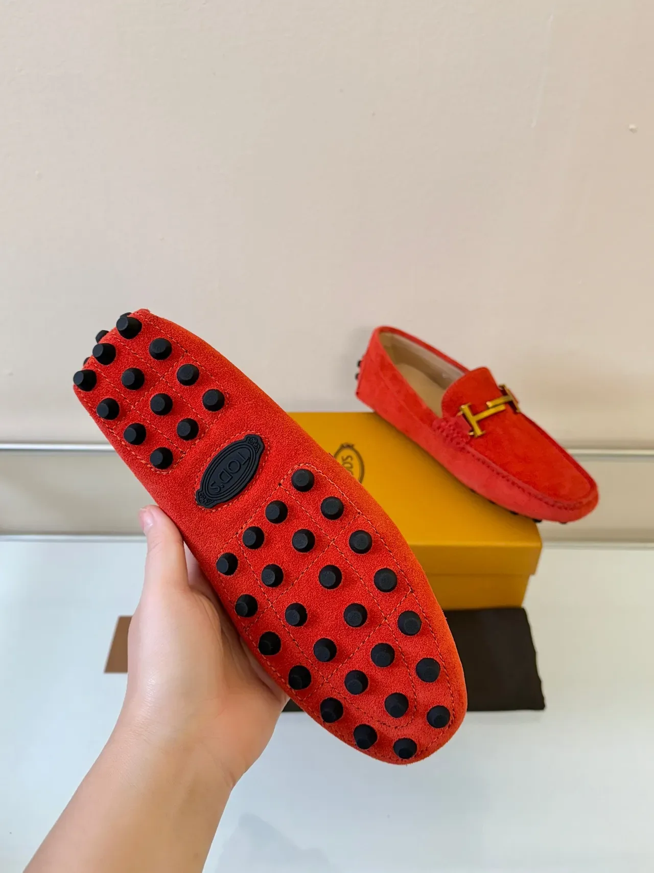حذاء Tod's Gommino H-Bit أحمر من السويد 5