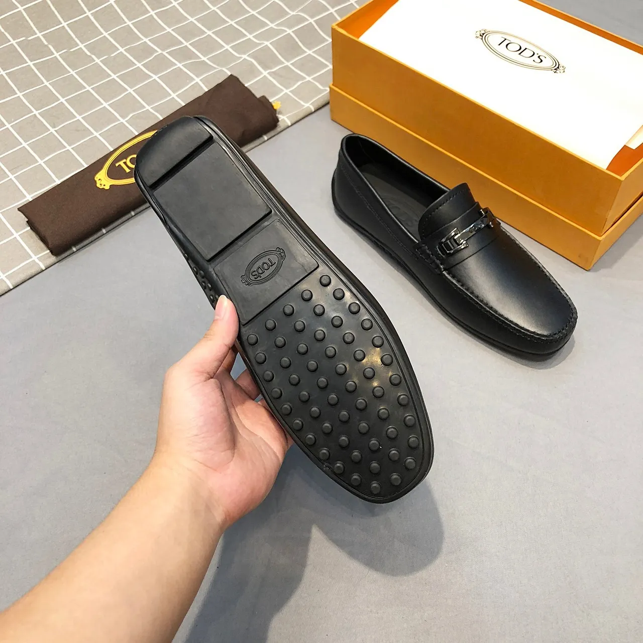 Tod's Horsebit Loafer Black Silver Smooth Leather Square-Toe Loafer 8