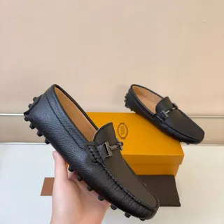 Mocasín Tod's Gommino Negro Cuero Pebbled Hebilla Horsebit