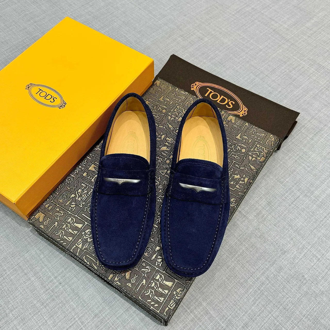 Tod's Gommino Loafer Bleu Marine Daim Penny Loafer 6