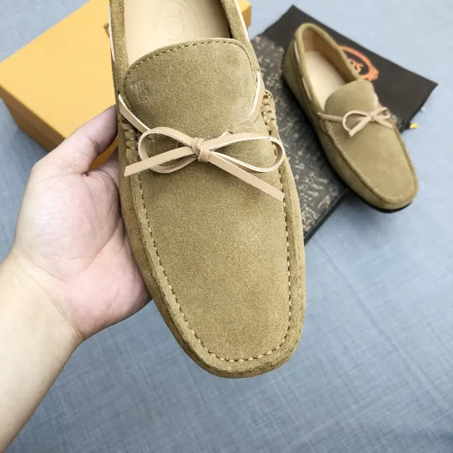 Tod's Loafer Beige Noir Daim Cuir Supérieur Détail Nœud Loafer 3