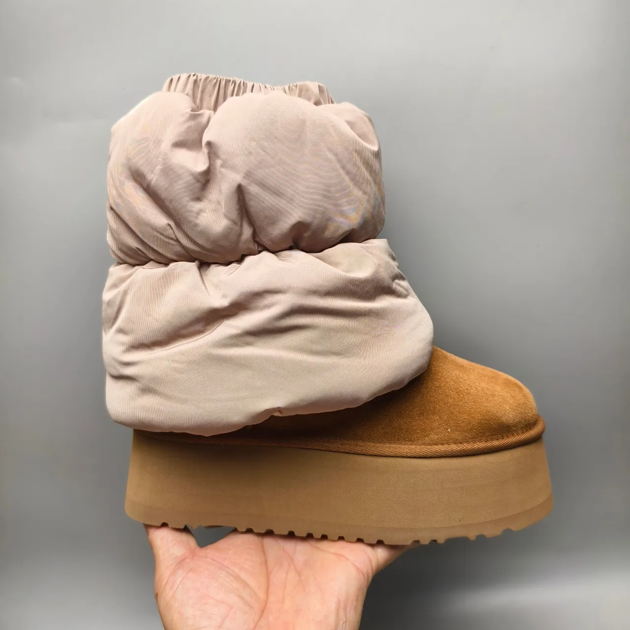 UGG بيج بني منصة سولا نسيج مجمع ساق حذاء ثلج 2