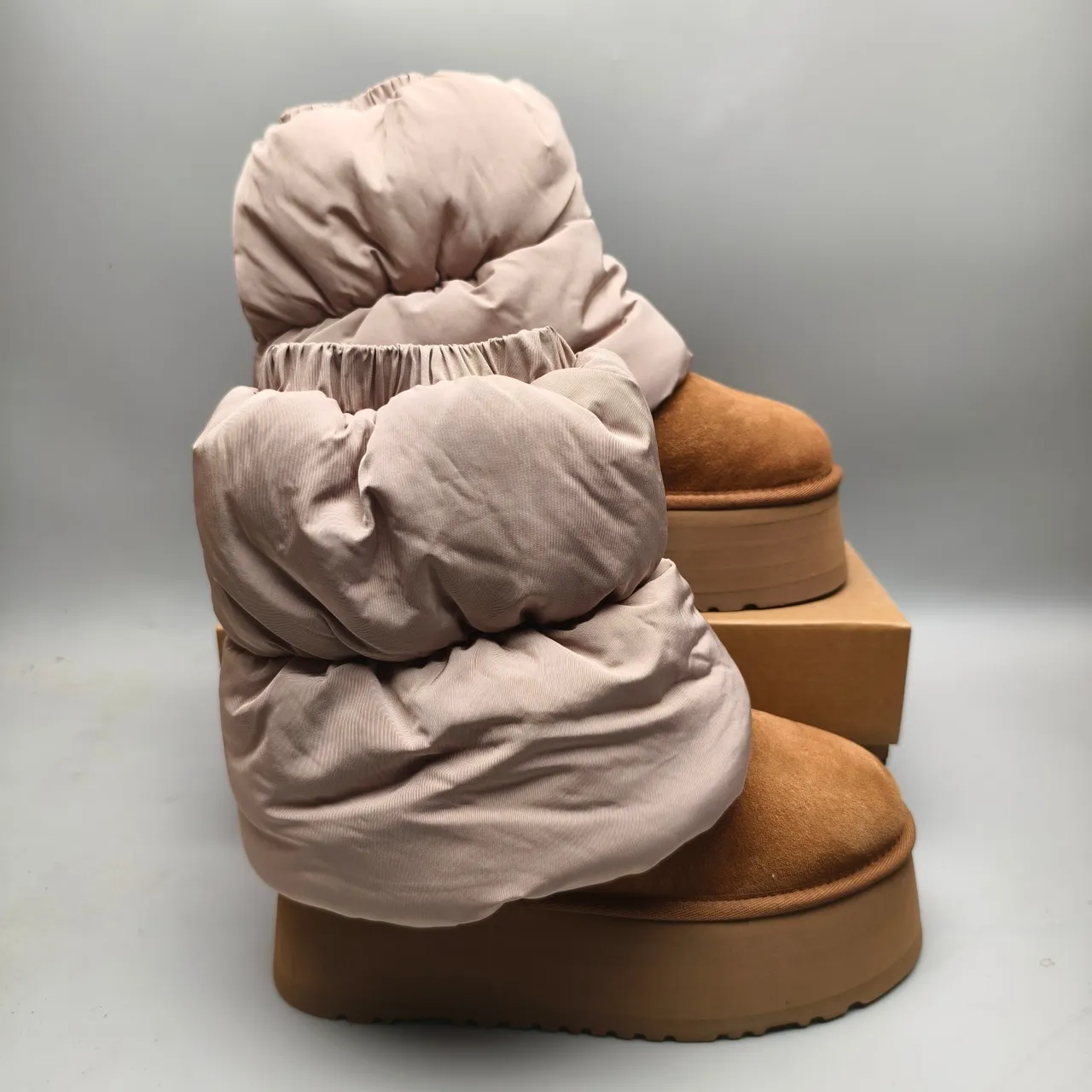 UGG بيج بني منصة سولا نسيج مجمع ساق حذاء ثلج 5