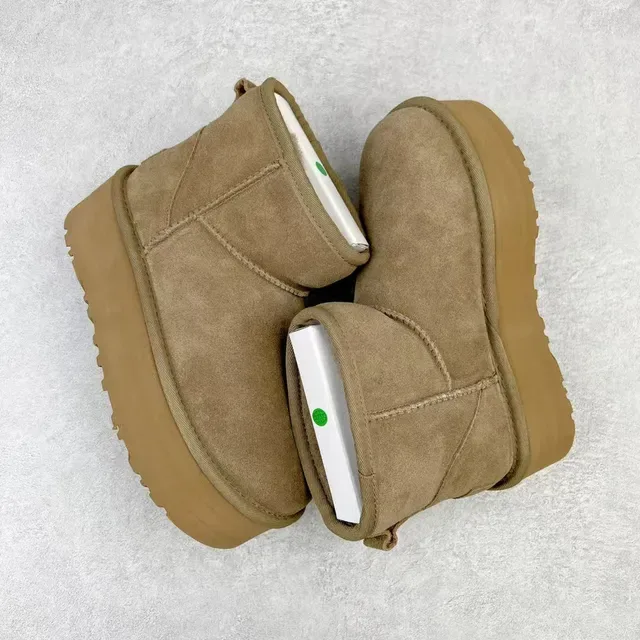 UGG حذاء ثلجي بيج سويد منصة 3