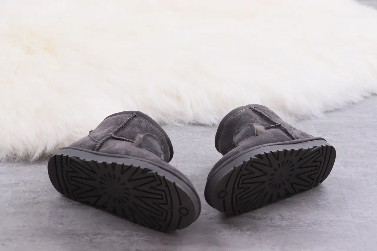 UGG Black Beige Suede Upper Shearling-Lined Snow Boots 6
