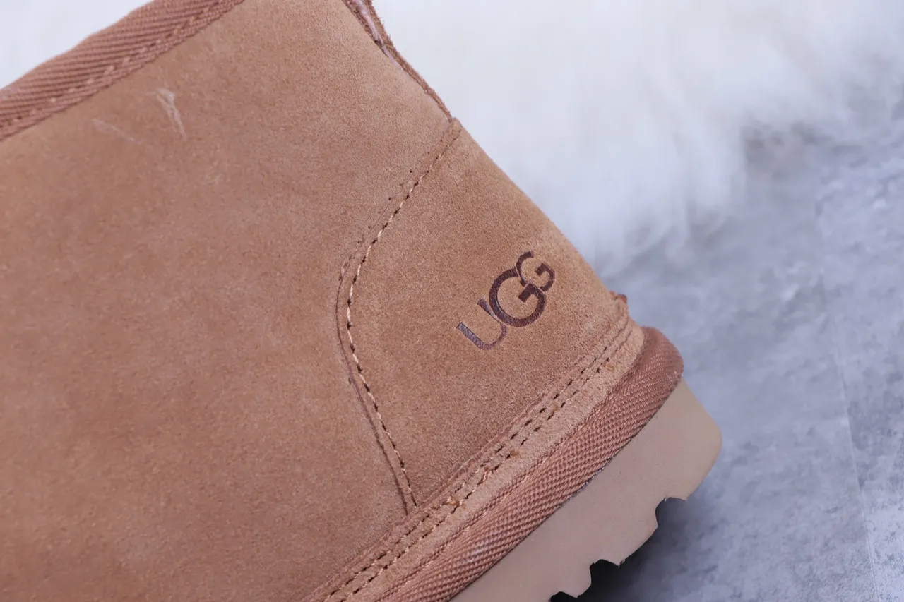 UGG Classic Chukka Chestnut 麂皮羊毛内里踝靴 3